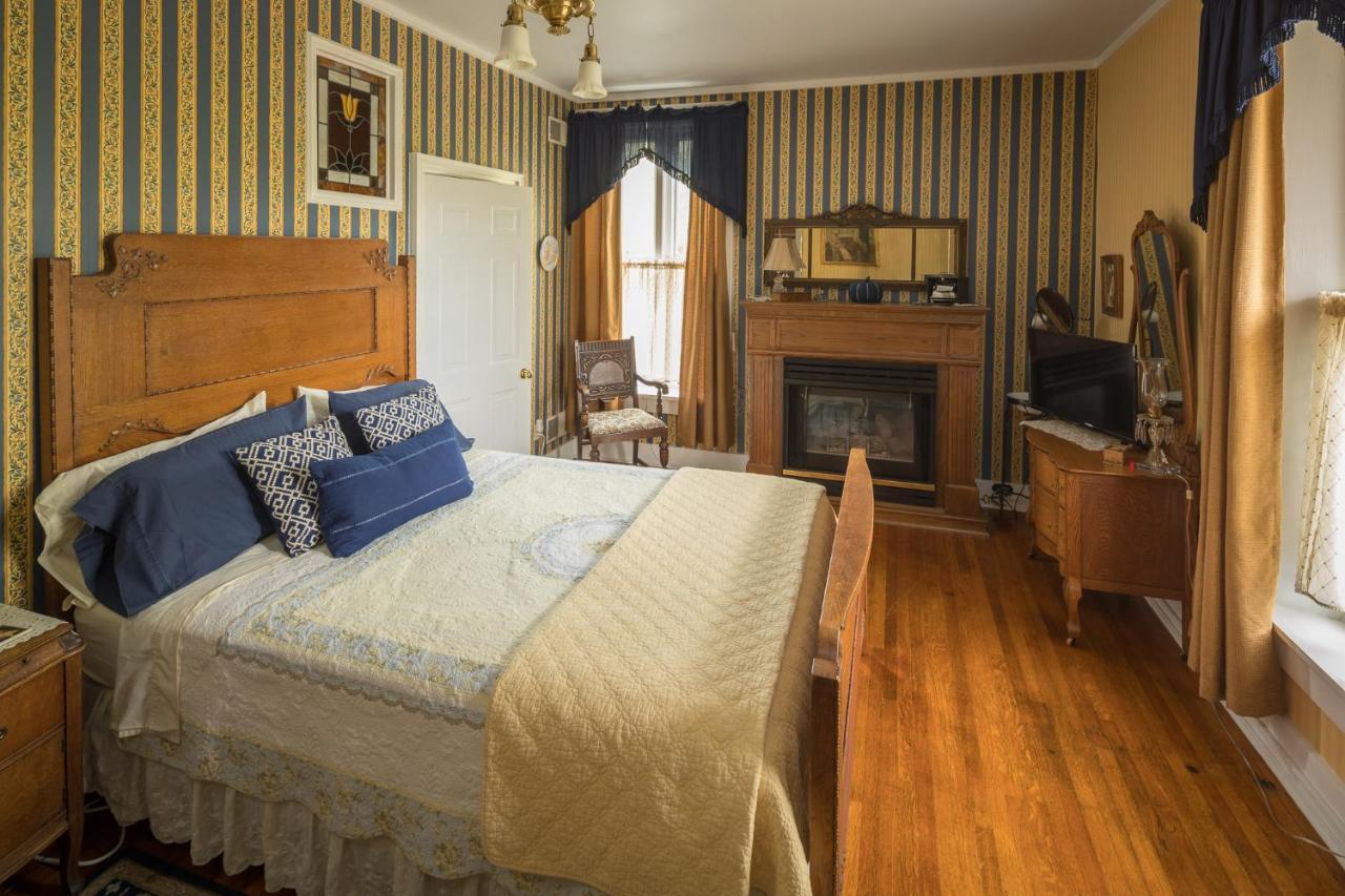 The Steamboat House Bed and Breakfast Galena Eksteriør billede