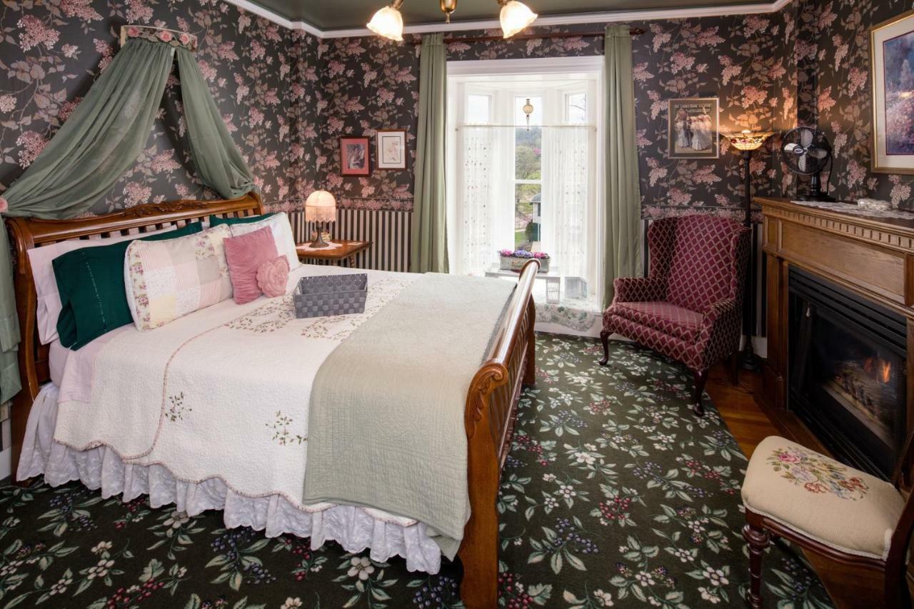 The Steamboat House Bed and Breakfast Galena Eksteriør billede